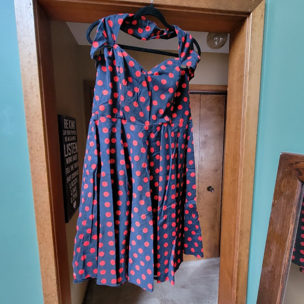 Vivien of Holloway retro halter dress